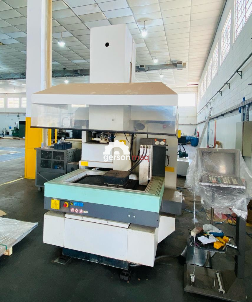 ELETROEROSAO A PENETRACAO CNC AGIE AGIETRON INTEGRAL 3 ANO 1995